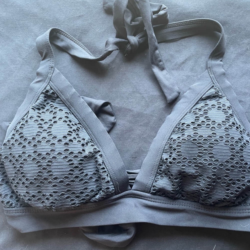 Bikini Tops size Large - Picture 6 of 7